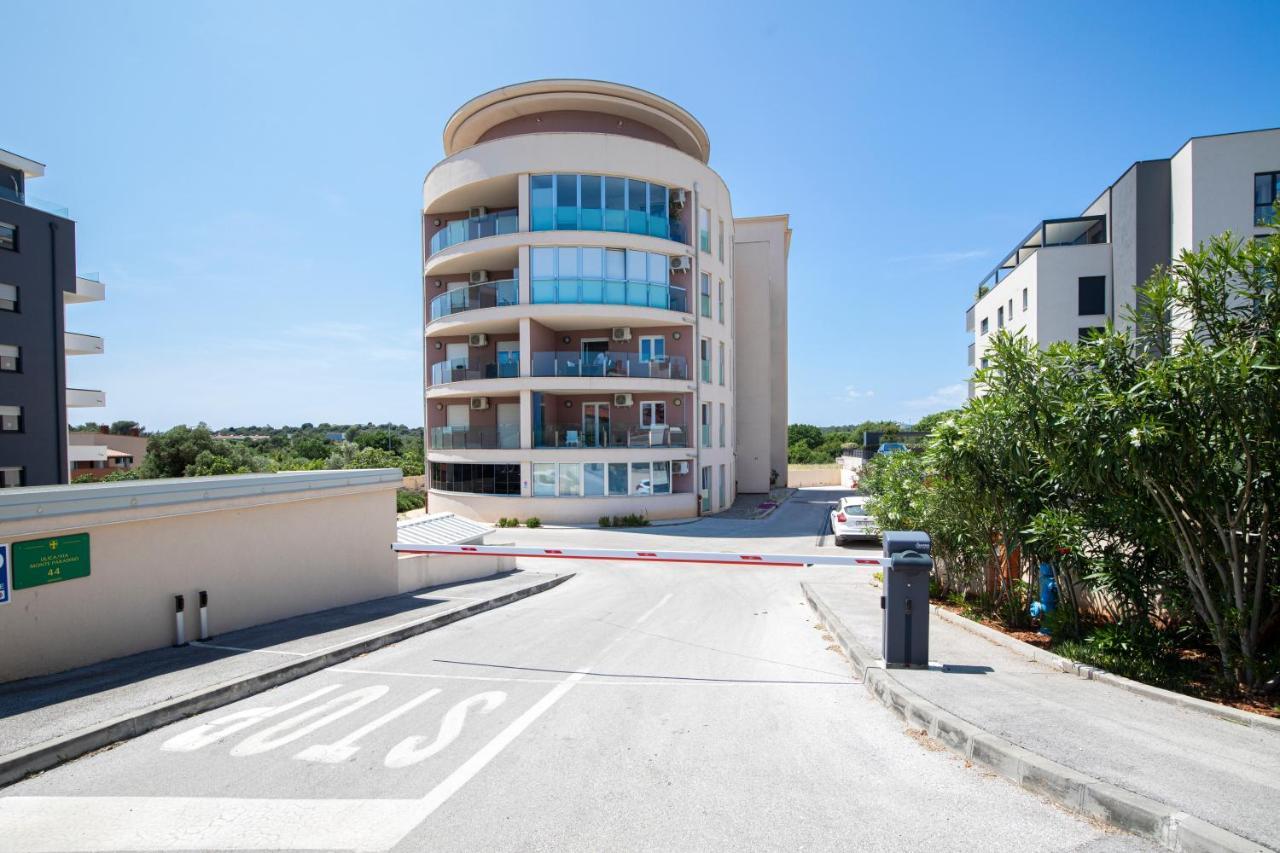 Monte Paradiso Sun Apartment Pula Exterior foto